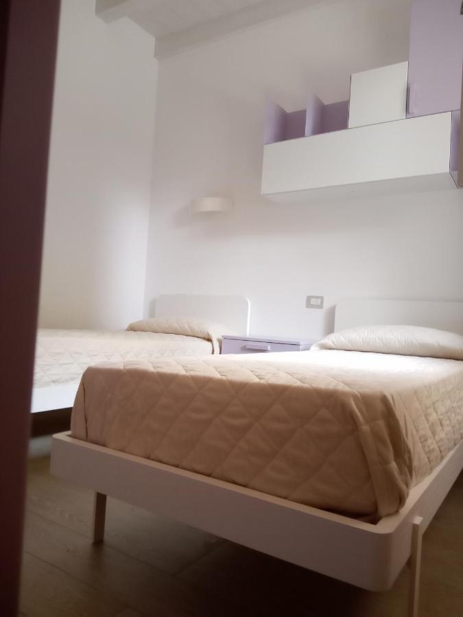 Giulia Luxury Apartment Сірміоне Екстер'єр фото