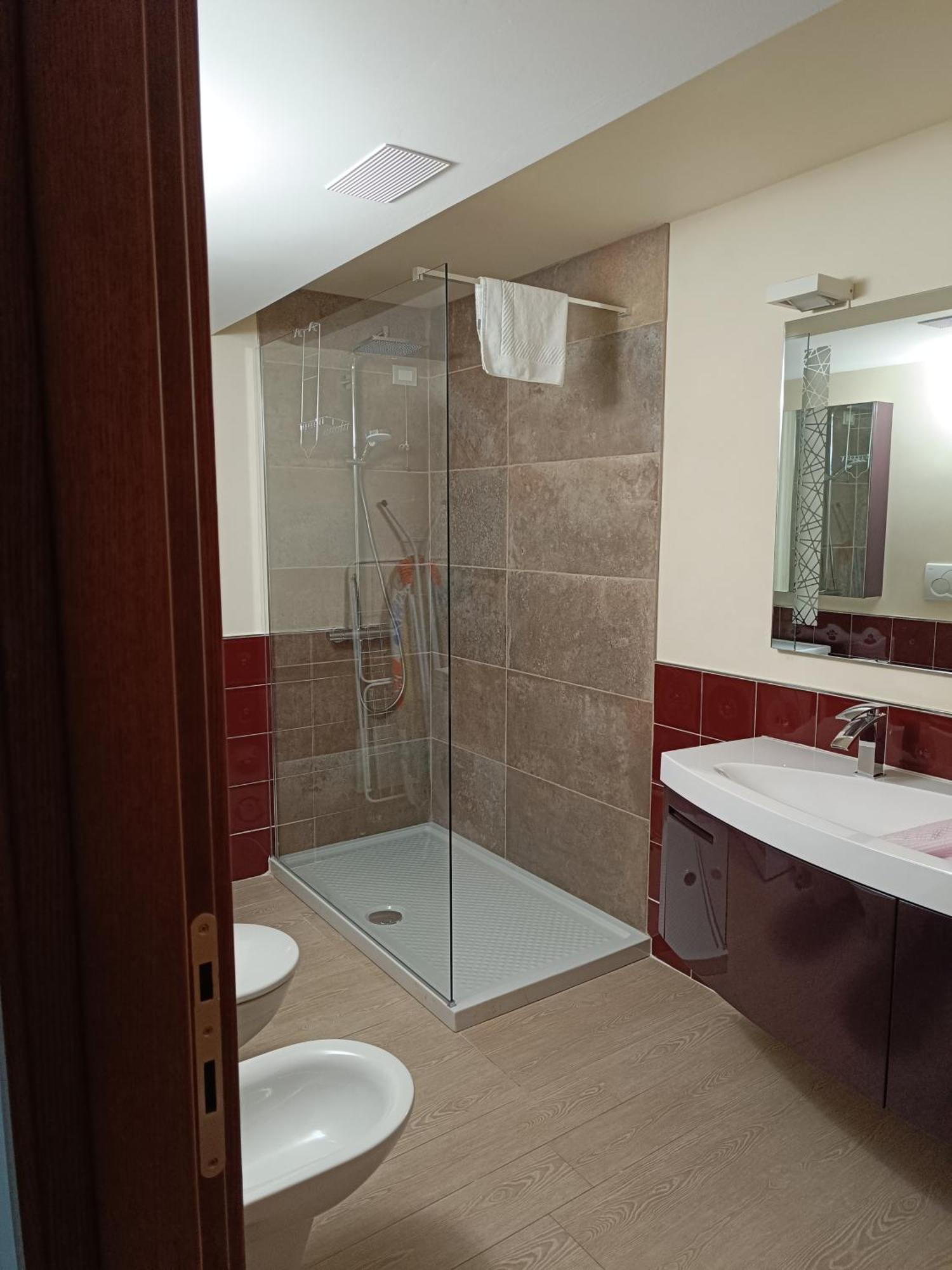 Giulia Luxury Apartment Сірміоне Екстер'єр фото